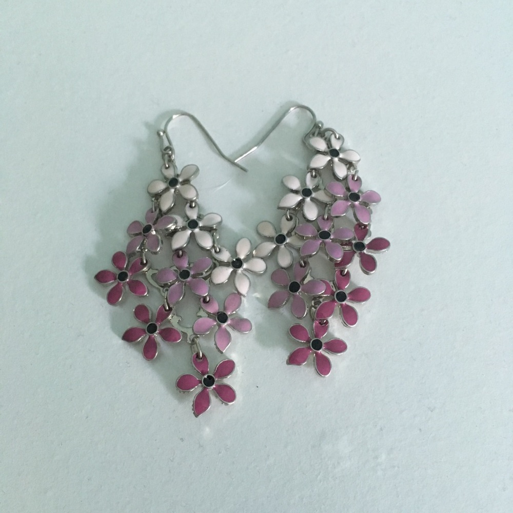 3/25!!!⭐️ Dangly Ombré Flower Earrings
